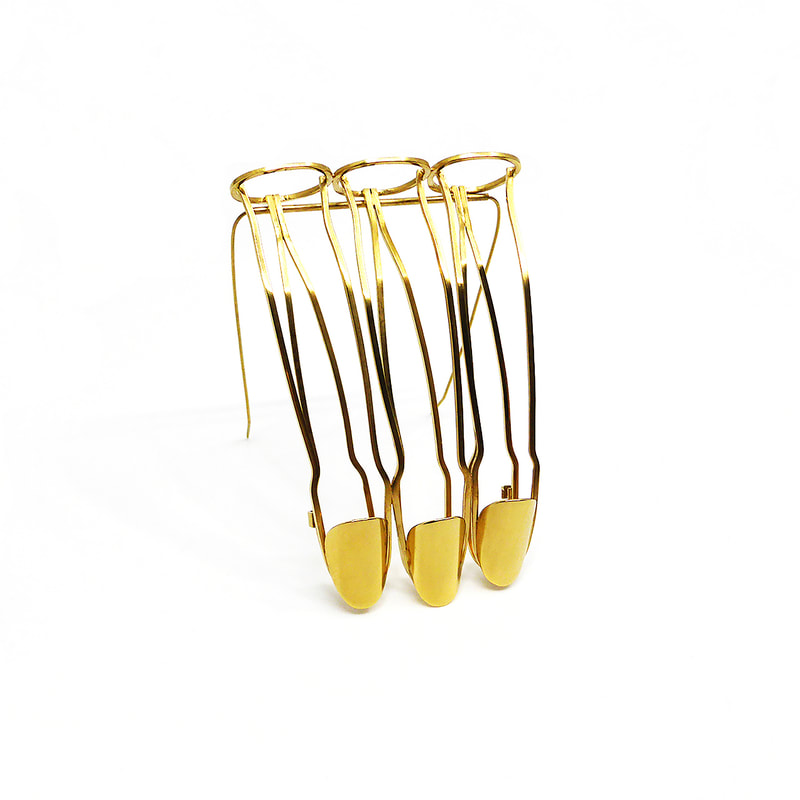 three finger brooch with double clasp  made square 18 carat gold plated brass wire